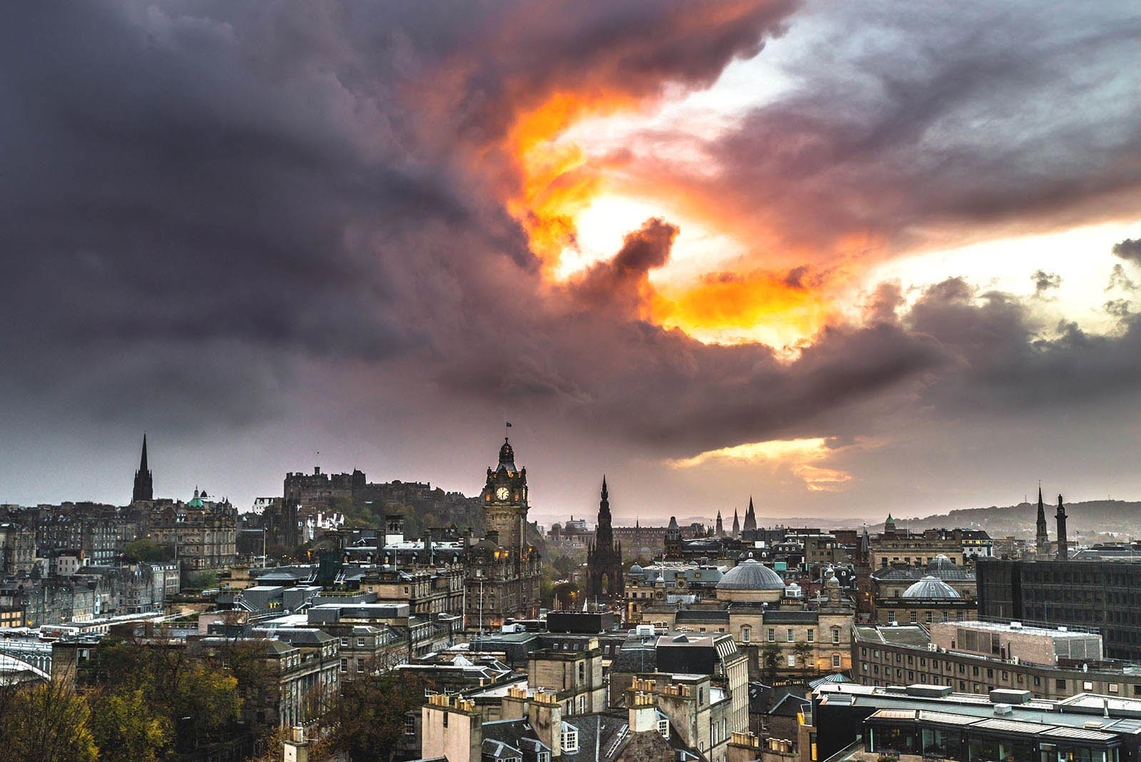'Hand of God' over Edinburgh - Spectacular Edinburgh Photography